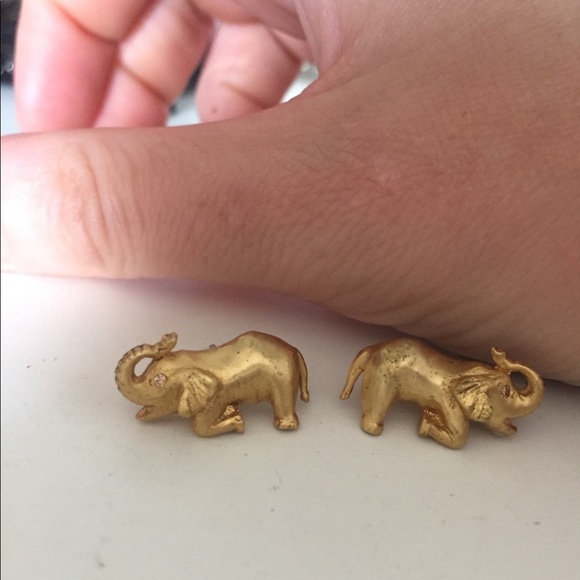 Gold plated elephant studs earrings - Picture 1 of 4